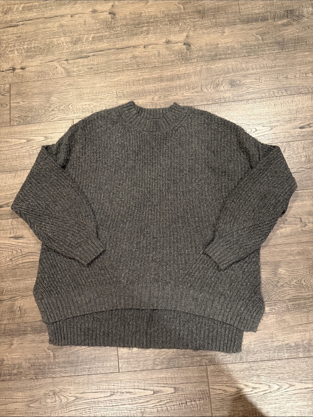 American Eagle Outfitters Men's Charcoal Ribbed Crewneck Sweater